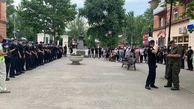 У Херсоні представники ЛГБТ-спільноти провели акцію на захист своїх прав