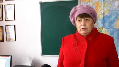 У селі на Житомирщині місцеві жителі зібралися на схід села, протестуючи проти оптимізації школи У селі на Житомирщині місцеві жителі зібралися на схід села, протестуючи проти оптимізації школи