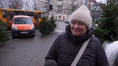 Ціни сягають 10 тис. грн. У Дніпрі відкрились точки продажу новорічних дерев Ціни сягають 10 тис. грн. У Дніпрі відкрились точки продажу новорічних дерев