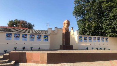 У громаді на Буковині відкрили меморіальний комплекс загиблим військовим