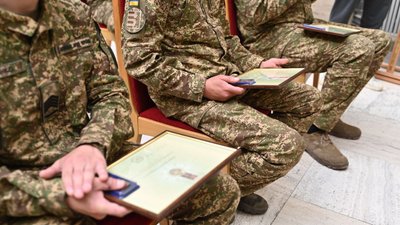 На Закарпатті до Дня Героїв нагородили військовослужбовців Національної гвардії