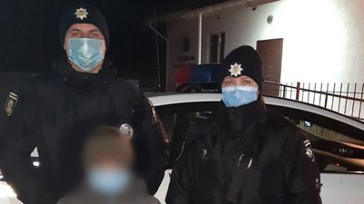 У Херсоні 10-річний хлопчик після школи не повернувся додому: шукала поліція