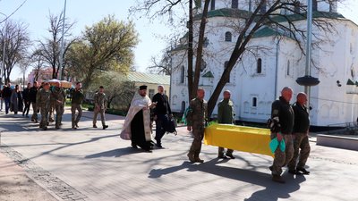 У Ніжині на Чернігівщині поховали бійця Богдана Новіка, який загинув на фронті У Ніжині на Чернігівщині поховали бійця Богдана Новіка, який загинув на фронті