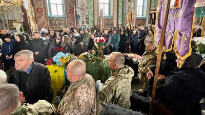 На Закарпатті попрощалися із загиблим на війні Михайлом Горблянським На Закарпатті попрощалися із загиблим на війні Михайлом Горблянським