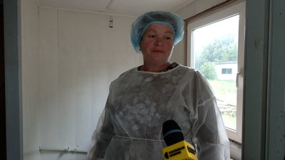Молокоприймальниця на сироварні у Кудрівці Валентина Шульга Молокоприймальниця на сироварні у Кудрівці Валентина Шульга