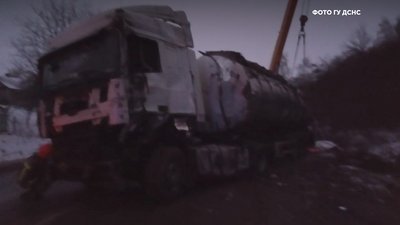 На Рівненщині молоковоз злетів у кювет На Рівненщині молоковоз злетів у кювет