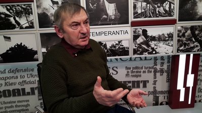 "Це про те, що я сам пережив". Історія новокаховського журналіста та поета Олександра Гунька "Це про те, що я сам пережив". Історія новокаховського журналіста та поета Олександра Гунька