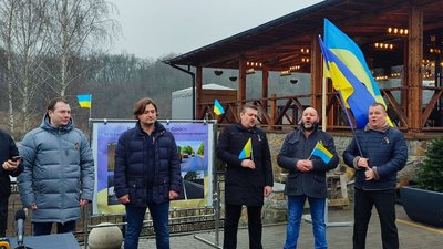 Автопробіг зустрівся в серці України - Умані Автопробіг зустрівся в серці України - Умані