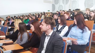 Студенти ХДУ