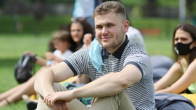 День молоді у форматі "Без краваток" — у Тернополі святкували на набережній ставу