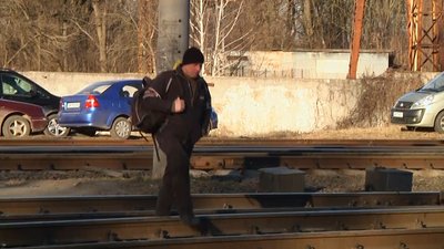 На Житомирщині жителі Бердичева вимагають облаштувати пішохідний перехід через залізничні колії На Житомирщині жителі Бердичева вимагають облаштувати пішохідний перехід через залізничні колії