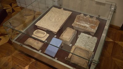Оздоба, що пережила століття: що відомо про старовинні кахлі в Черкасах Оздоба, що пережила століття: що відомо про старовинні кахлі в Черкасах