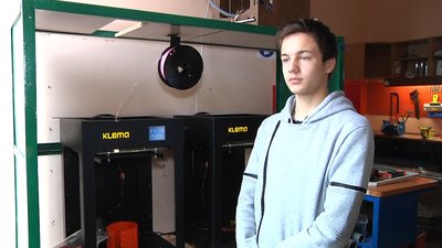 Одеські студенти друкують на 3D принтері маски для лікарів Одеські студенти друкують на 3D принтері маски для лікарів