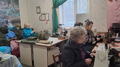 "Зігрій український фронт". У Кропивницькому збирають зимові спальники для бійців "Зігрій український фронт". У Кропивницькому збирають зимові спальники для бійців