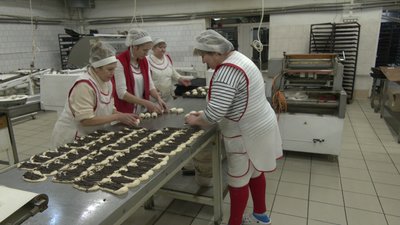 "Буде хліб - буде життя": будні запорізької пекарні "Буде хліб - буде життя": будні запорізької пекарні