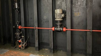 Київ накрила потужна злива з градом, зачинено станцію метро Київ накрила потужна злива з градом, зачинено станцію метро
