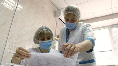У Черкасах ревакцинували поліцейських, рятувальників та нацгвардійців У Черкасах ревакцинували поліцейських, рятувальників та нацгвардійців