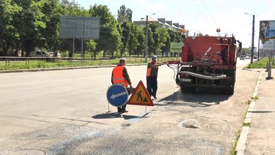 У Кропивницькому замість капітального ремонту доріг роблять ямковий