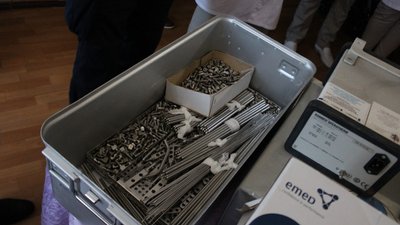 З початком повномасштабного російського вторгнення, обласний медичний заклад потребував у доповненні хірургічного обладнання. З початком повномасштабного російського вторгнення, обласний медичний заклад потребував у доповненні хірургічного обладнання.