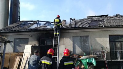 У Ніжині горіла котельня агротехнічного інституту У Ніжині горіла котельня агротехнічного інституту