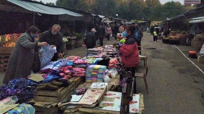 Як дотримуються протиепідемічних правил на ринках Кропивницького Як дотримуються протиепідемічних правил на ринках Кропивницького