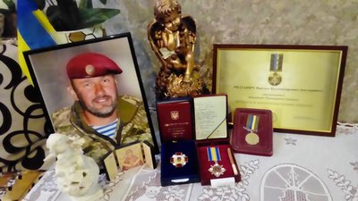 На Тернопільщині вшанували пам'ять кіборга, який останнім залишив аеропорт На Тернопільщині вшанували пам'ять кіборга, який останнім залишив аеропорт