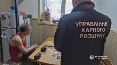 Привласнили квартир померлих людей на 2 мільйони: в Одесі чоловіків підозрюють у махінаціях з нерухомістю Привласнили квартир померлих людей на 2 мільйони: в Одесі чоловіків підозрюють у махінаціях з нерухомістю