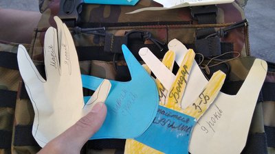 "Долоньки допомоги" для ЗСУ – діти Житомирщини долучилися до збору коштів для військових "Долоньки допомоги" для ЗСУ – діти Житомирщини долучилися до збору коштів для військових