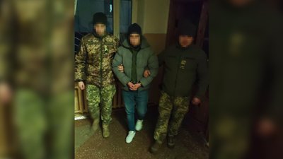 Знімав на телефон об'єкти Сил оборони для ФСБ: СБУ затримала 20-річного жителя Новгород-Сіверської громади Знімав на телефон об'єкти Сил оборони для ФСБ: СБУ затримала 20-річного жителя Новгород-Сіверської громади
