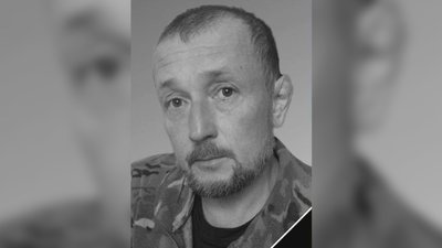 На Чернігівщині в останню путь провели п'ятьох військових ЗСУ, які захищали Україну На Чернігівщині в останню путь провели п'ятьох військових ЗСУ, які захищали Україну
