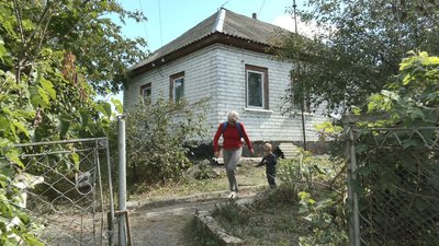 Хата замість квартири: переселенці та черкащани переїжджають у села Хата замість квартири: переселенці та черкащани переїжджають у села