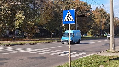 Вимірюють ями та нахили: на Волині обстежують стан доріг
