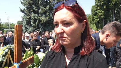На Тернопільщині прощаються із загиблими військовослужбовцями На Тернопільщині прощаються із загиблими військовослужбовцями