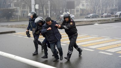 Газ, "допомога" ОДКБ і надії повалити авторитаризм. Що відомо про протести у Казахстані Газ, "допомога" ОДКБ і надії повалити авторитаризм. Що відомо про протести у Казахстані