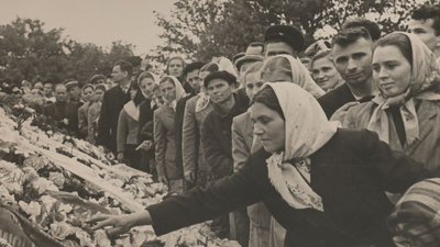 "Дівчата впряглися у віз і везли домовину": 160 років тому на Черкащині перепоховали Шевченка "Дівчата впряглися у віз і везли домовину": 160 років тому на Черкащині перепоховали Шевченка