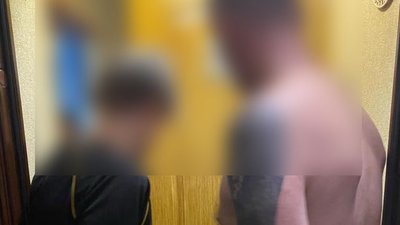 Мільйон гривень щомісяця від продажу наркотиків — у Сумах повідомили про підозру трьом чоловікам