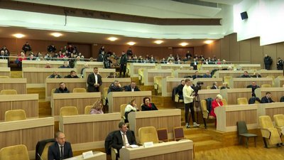 Проти відкриття ринку землі: Сумська облрада проголосувала за звернення до Зеленського