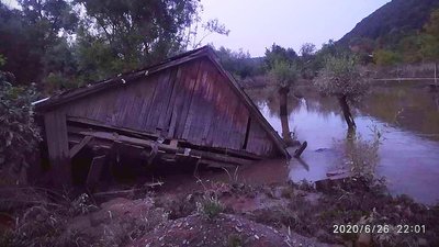 На Прикарпатті знищили "туристичний магніт" На Прикарпатті знищили "туристичний магніт"