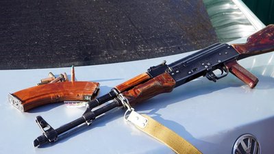 В Україні розглядають законопроєкт про дозвіл вогнепальної зброї для цивільних. Що кажуть фахівці й жителі Дніпра