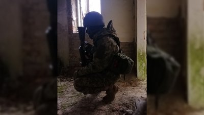 Змінила білий халат на камуфляж та автомат. Історія чернігівки Наталії Носок, яка мобілізувалася до лав ЗСУ Змінила білий халат на камуфляж та автомат. Історія чернігівки Наталії Носок, яка мобілізувалася до лав ЗСУ