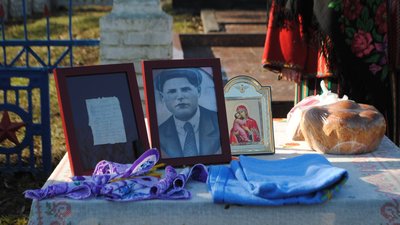 Поховали солдата Другої світової, особу якого встановили завдяки власноруч зробленому медальйону