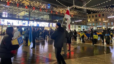 Нагадати світу, що Росія — країна-терорист. У центрі Стокгольма відбувся мітинг на підтримку України