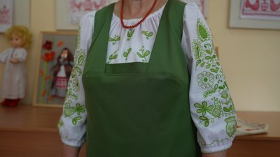 У Сумах навчають створювати традиційні сумські вишиванки У Сумах навчають створювати традиційні сумські вишиванки