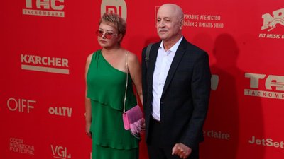 В Одесі розпочалася церемонія закриття ОМКФ. Фоторепортаж з червоної доріжки В Одесі розпочалася церемонія закриття ОМКФ. Фоторепортаж з червоної доріжки