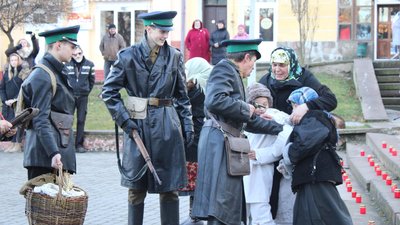 На Тернопільщині провели віче-реквієм, присвячене жертвам Голодомору На Тернопільщині провели віче-реквієм, присвячене жертвам Голодомору