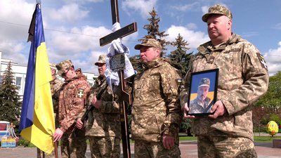 У Рівному попрощалися із молодшим сержантом Віталієм Варшиком