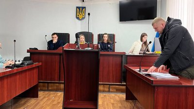 Черкасцю, якого підозрюють у державній зраді, продовжили запобіжний захід