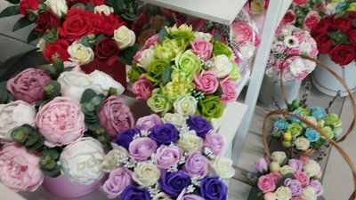 Робить букети з мила. Херсонська дизайнерка залишила власну справу вдома та почала все з нуля у Києві Робить букети з мила. Херсонська дизайнерка залишила власну справу вдома та почала все з нуля у Києві