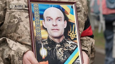 В Ужгороді попрощалися із загиблим захисником Павлом Ференсом