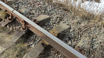 Поліцейські затримали жителя Тернопільщини, який крав деталі залізничної колії Поліцейські затримали жителя Тернопільщини, який крав деталі залізничної колії